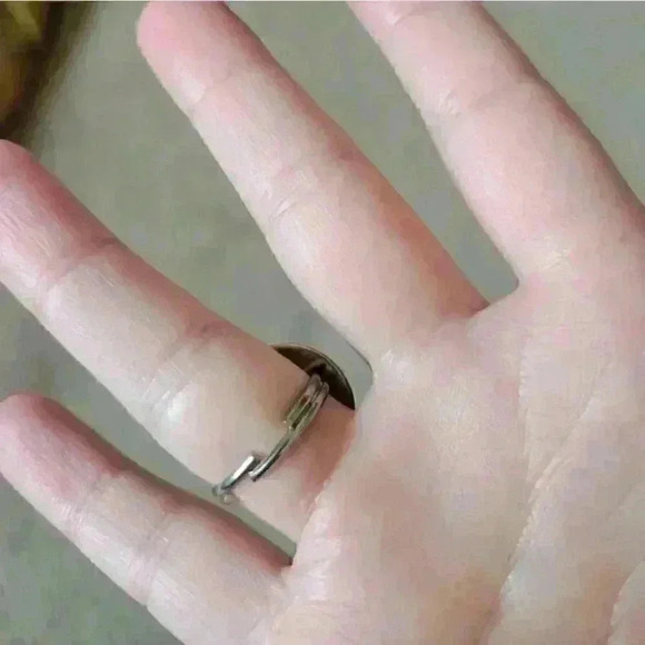 Green and black resin necklace and ring set - Picture 6 of 12